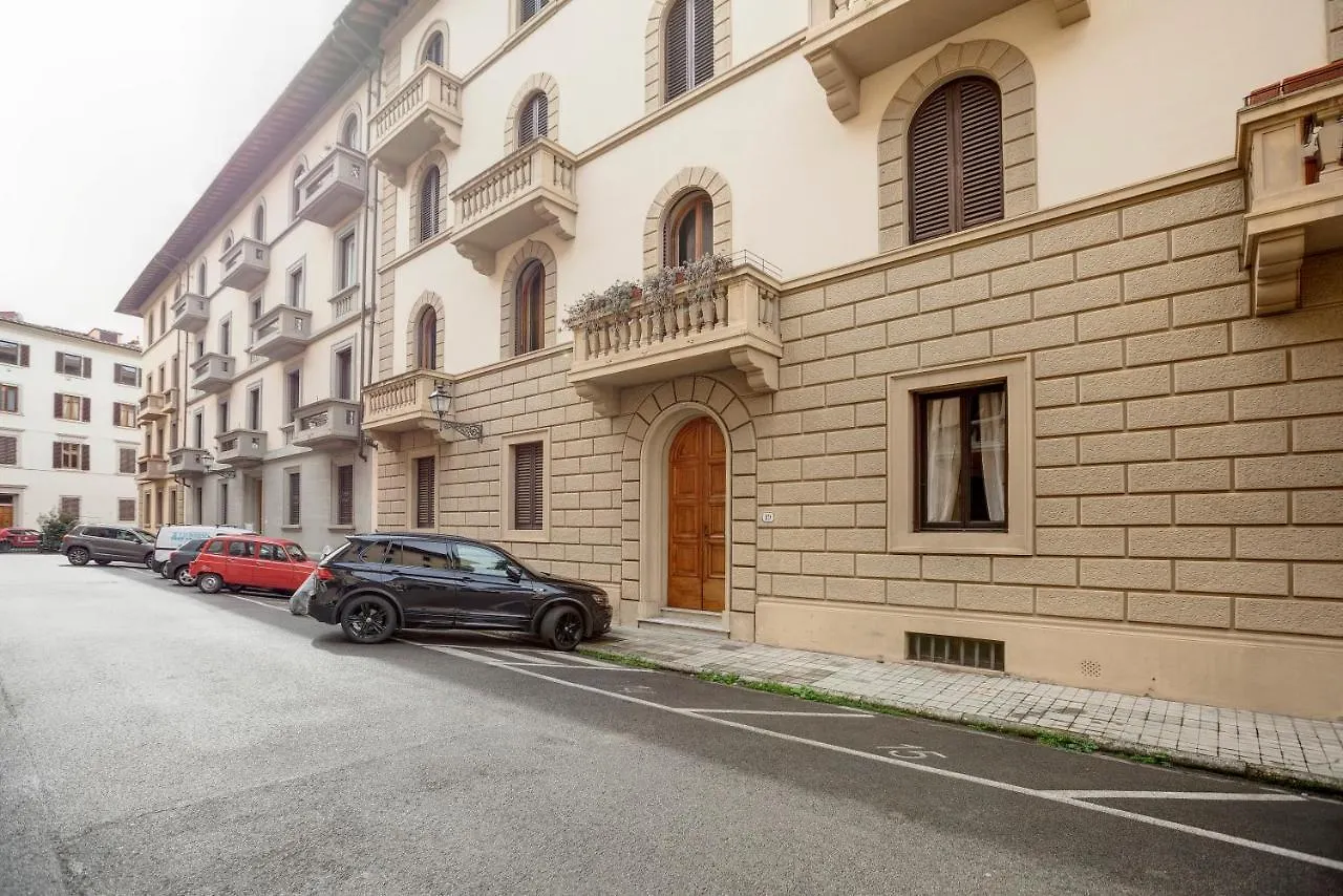Magenta Apartment By Mamo Florence Italy