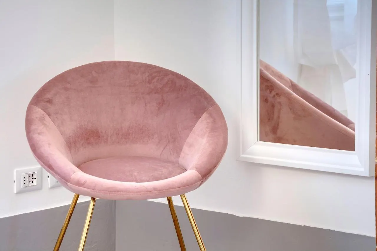 Magenta Apartment By Mamo Florence 0*,  Italy