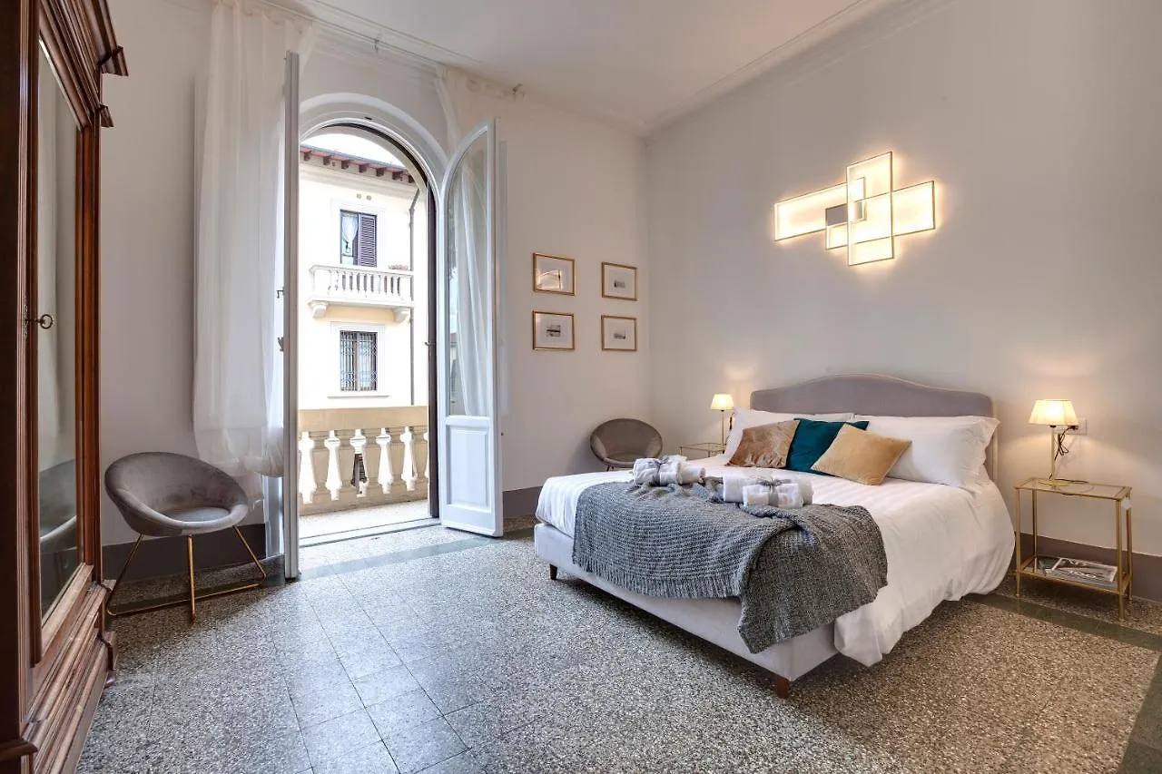 Magenta Apartment By Mamo Florence 0*,  Italy